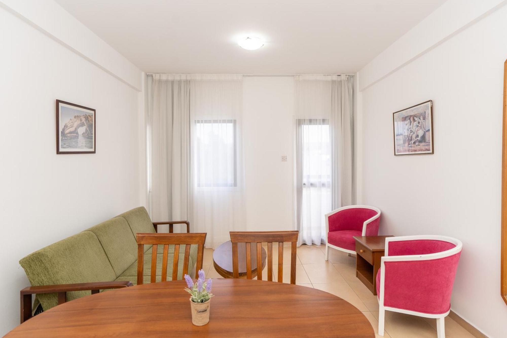 Flora Hotel Apartments Protaras Ngoại thất bức ảnh